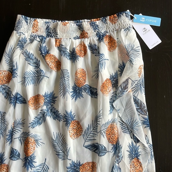NWT Live Life on the Beach CUPSHE Comfy Vacation Pineapple Skirt - Picture 2 of 10